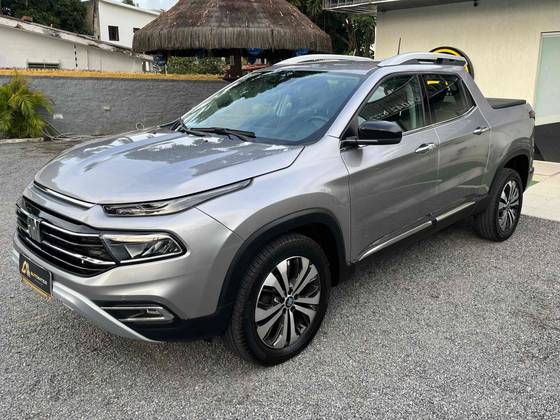 FIAT TORO 2.0 16V TURBO DIESEL VOLCANO 4WD AT9 FIAT TORO 2.0 16V TURBO DIESEL VOLCANO 4WD AT9